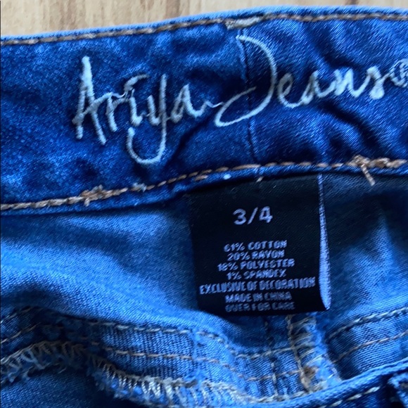 Jeans - Picture 2 of 4